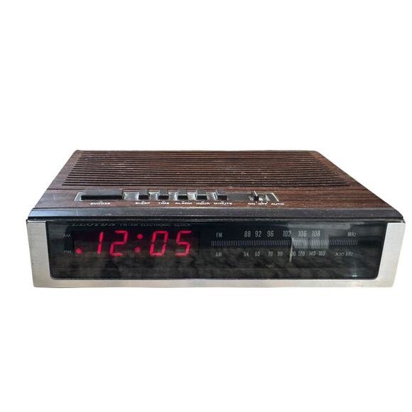 LLoyds FM/AM Electric Clock Radio - Picture 14 of 14